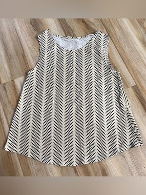 Fighting Eel tank top size small